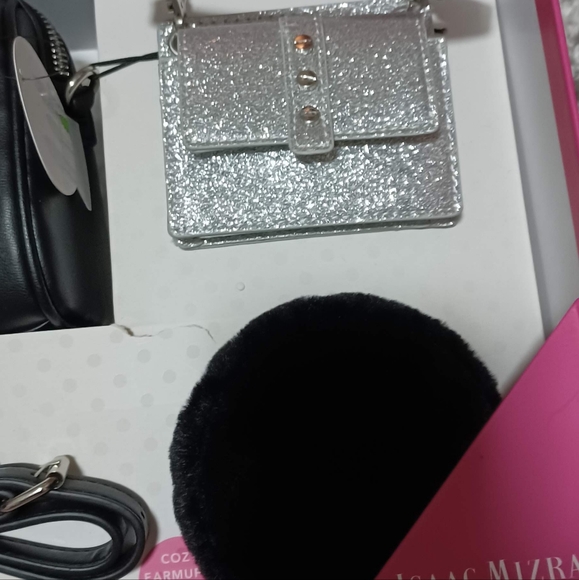 Isaac Mizrahi 3 Piece Satchel Set - Picture 4 of 7